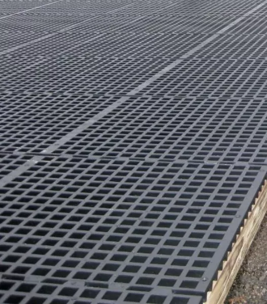 AV 24" x 48" Black Plastic Slat - Breeding House