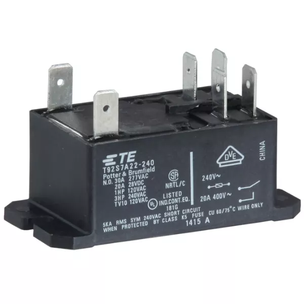 Relay Plug-In DPST 2 NO 240V